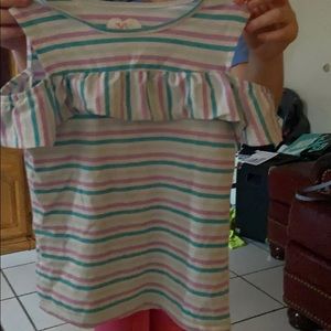 Beautiful shirt, Hardly used. Size 7 kids size.